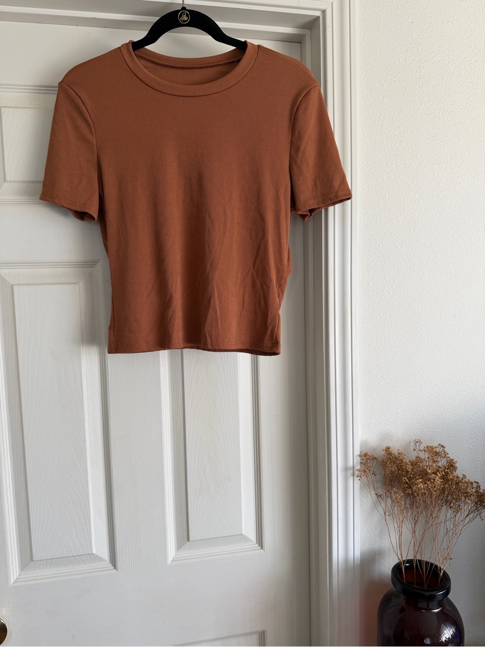 SHEIN Rust Short Sleeve Ribbed Tee - Picture 2 of 6